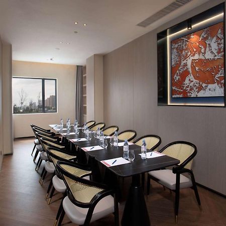 Hotel Ramada By Wyndham Huizhou Double Moon Bay Huidong Exterior foto