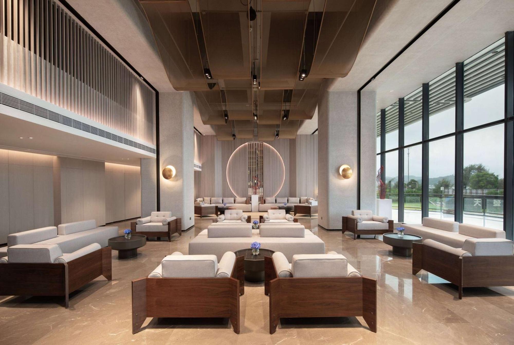 Hotel Ramada By Wyndham Huizhou Double Moon Bay Huidong Exterior foto